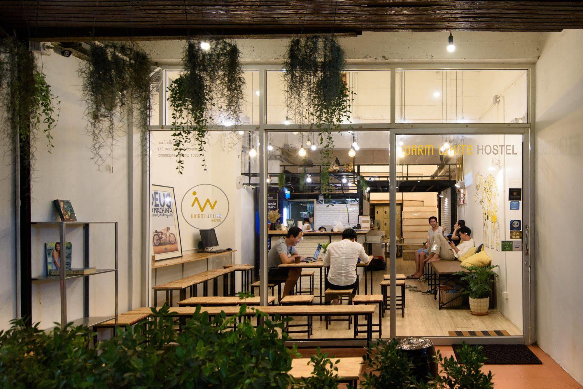 Warm White Hostel Μπανγκόκ Εξωτερικό φωτογραφία