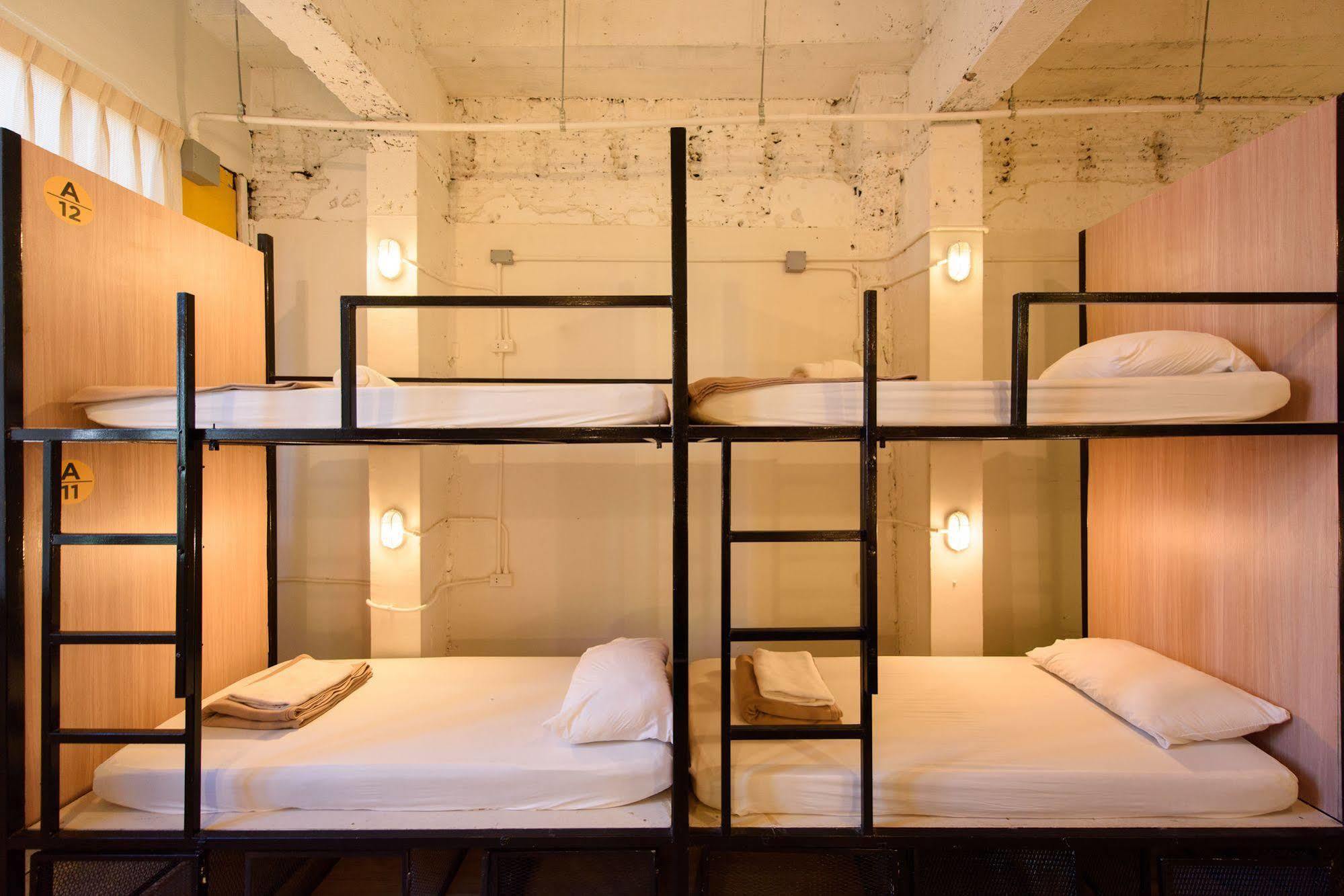 Warm White Hostel Μπανγκόκ Εξωτερικό φωτογραφία